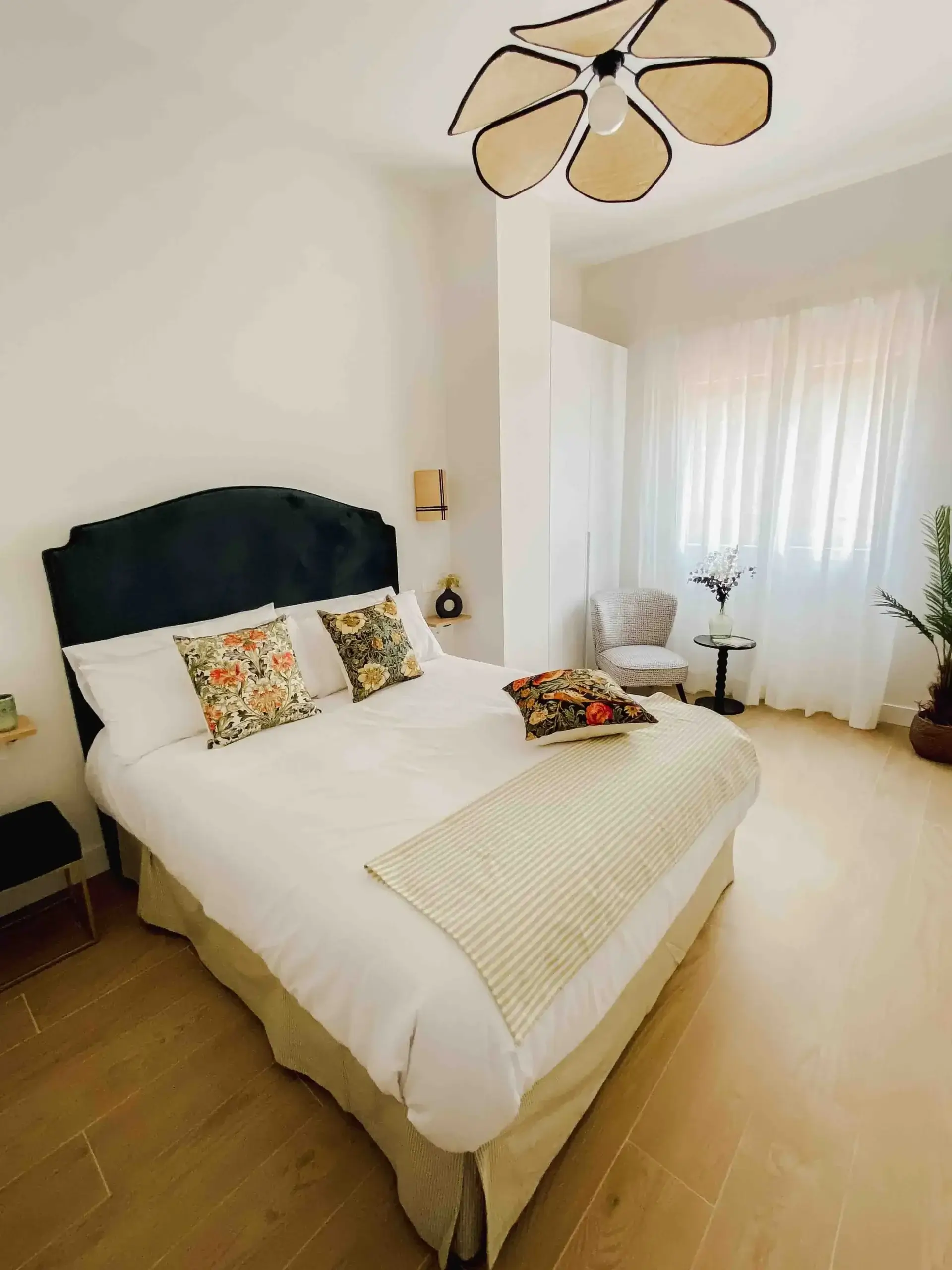 Dormitorio principal del Apartamento Liencres en Santander